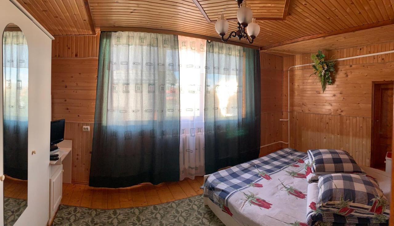 Guest House Viktoria Yaremche Eksteriør billede